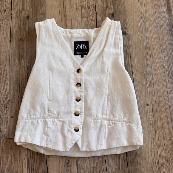 Zara Ivory Buttoned Top - Picture 1 of 3